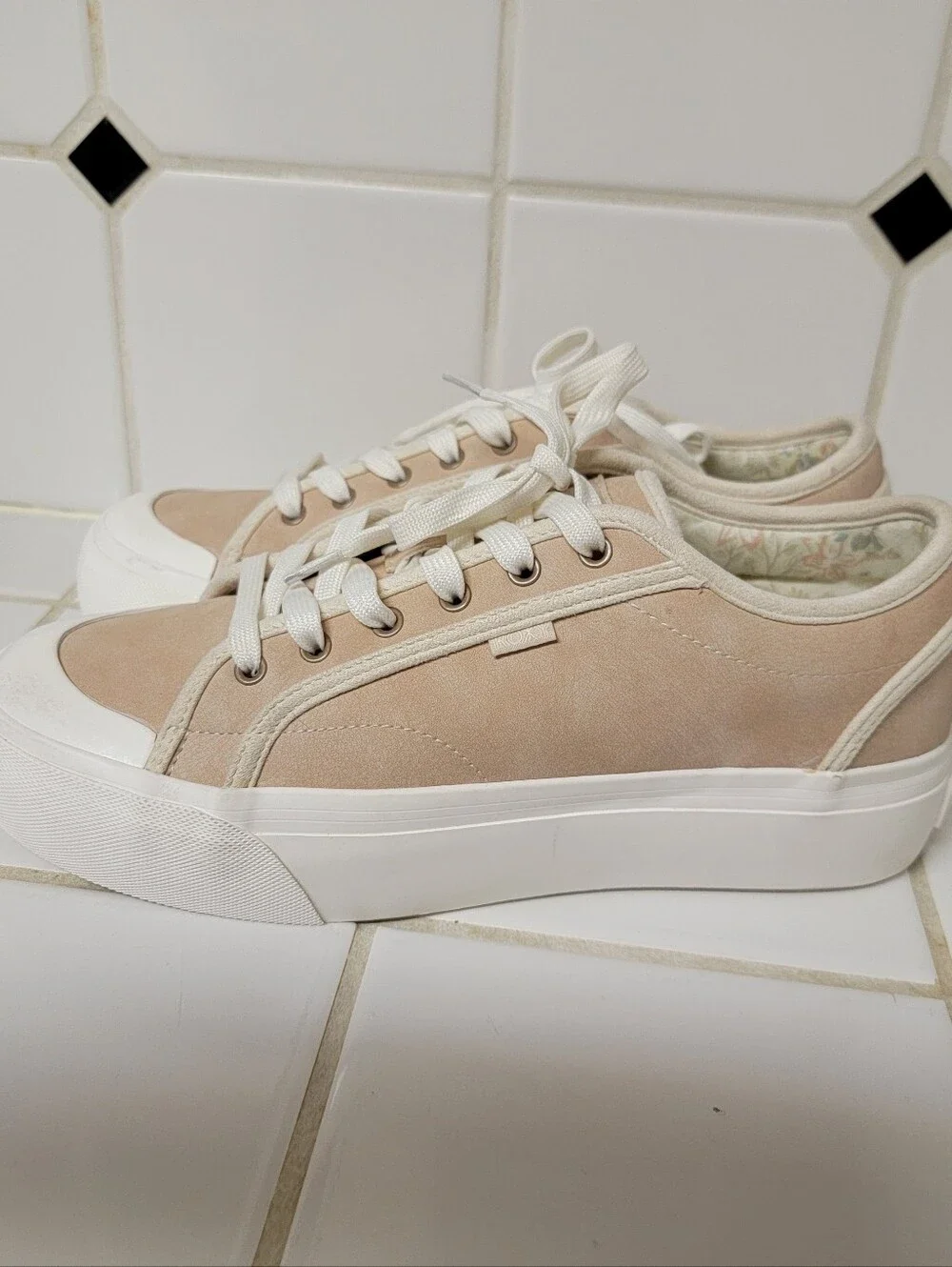 Roxy Tan Canvas Lace-Up Sneakers